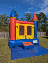 PXL 20251003 141545071 1762375099 13X13 MULTICOLORED BOUNCE HOUSE